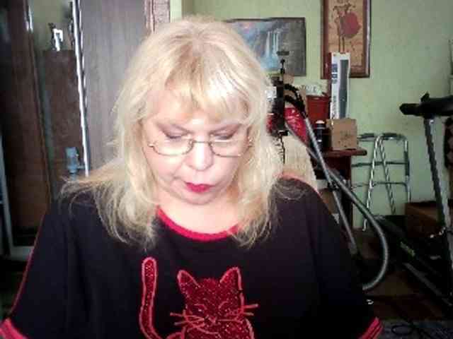 LOLA88888 webcam