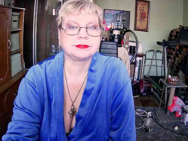 LOLA88888 webcam
