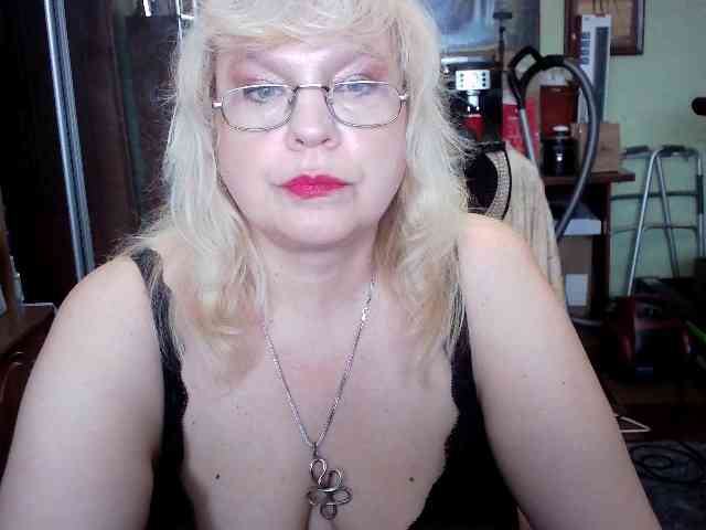 LOLA88888 webcam