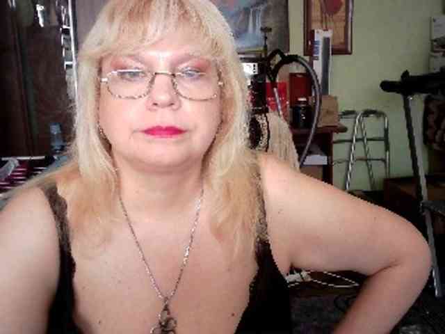 LOLA88888 webcam