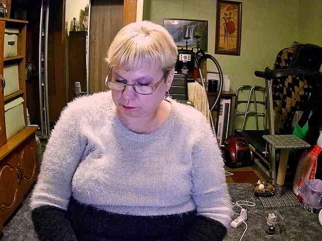 LOLA88888 webcam