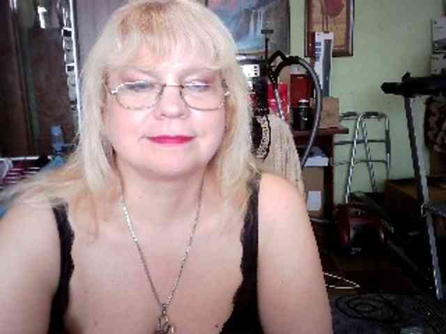 LOLA88888 webcam