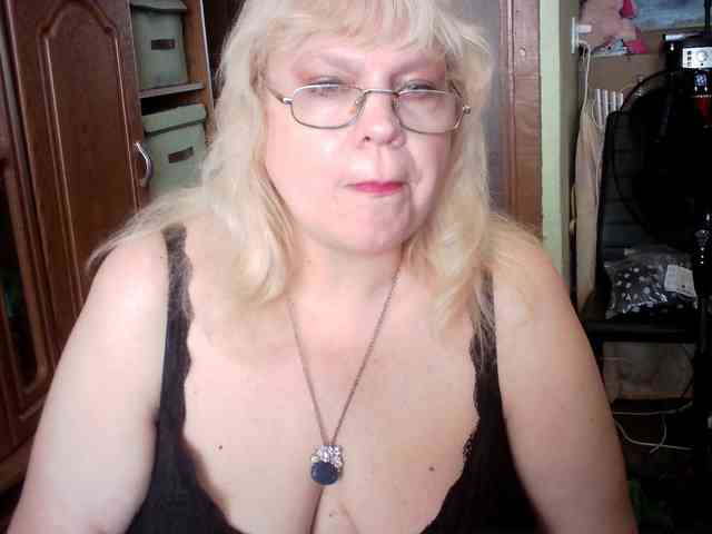 LOLA88888 webcam