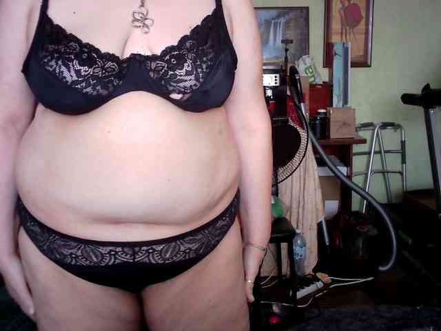 LOLA88888 webcam