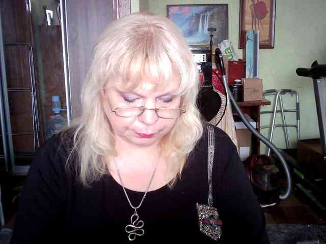 LOLA88888 webcam