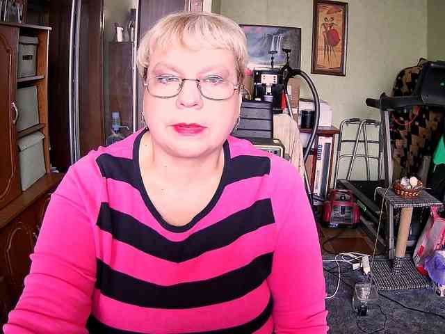 LOLA88888 webcam