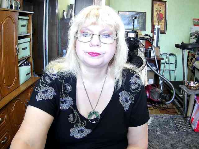 LOLA88888 webcam