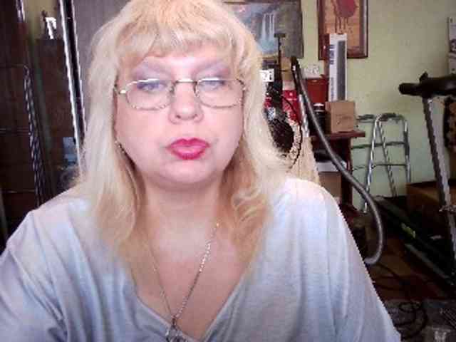 LOLA88888 webcam