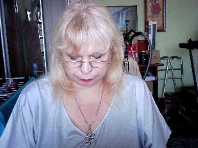 LOLA88888 webcam