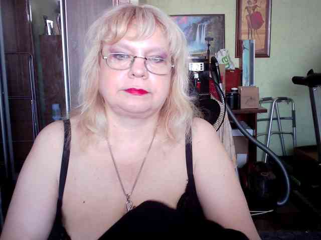 LOLA88888 webcam
