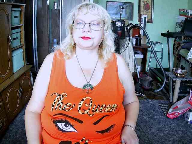 LOLA88888 webcam
