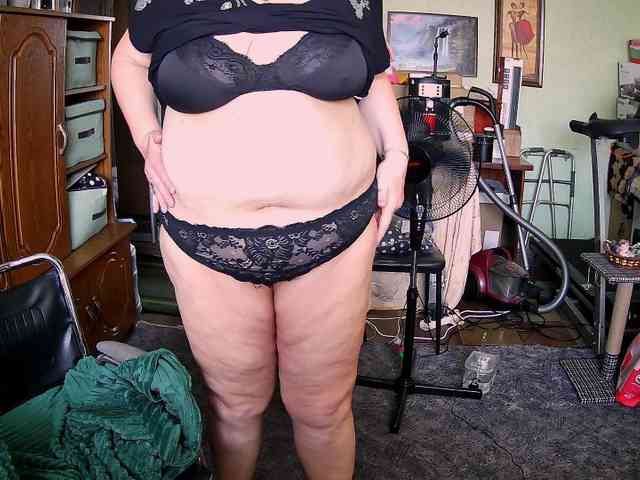 LOLA88888 webcam