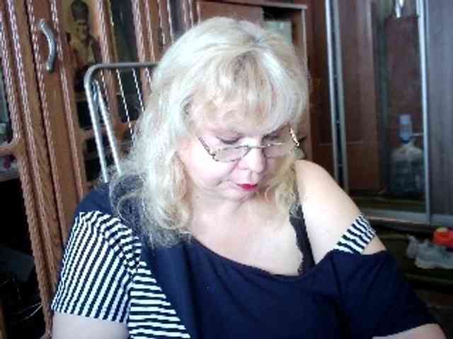 LOLA88888 webcam