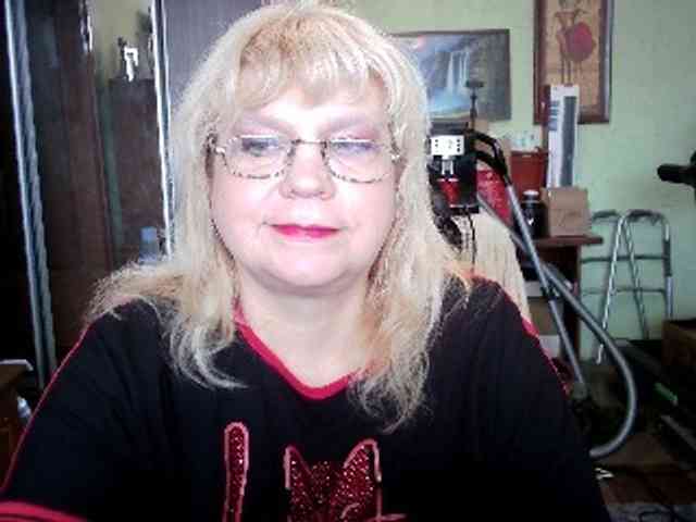 LOLA88888 webcam