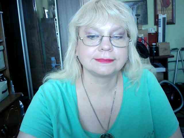 LOLA88888 webcam
