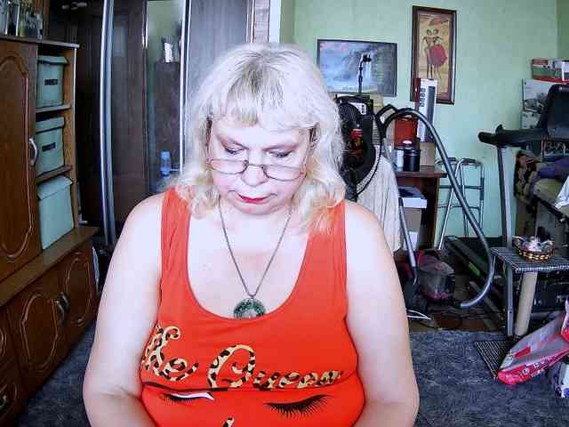 LOLA88888 webcam