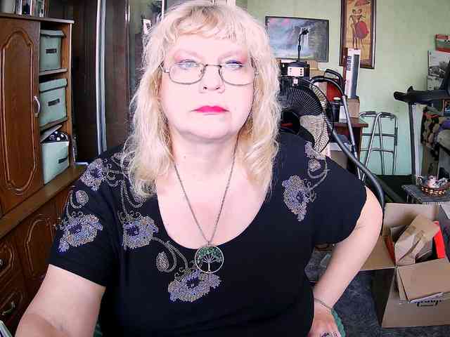 LOLA88888 webcam