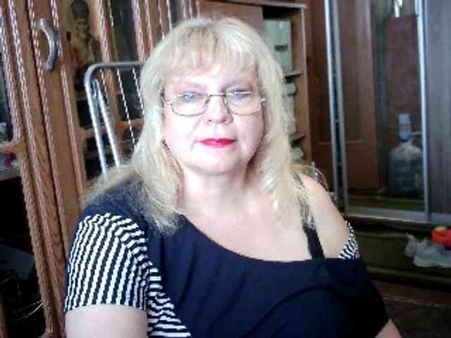 LOLA88888 webcam