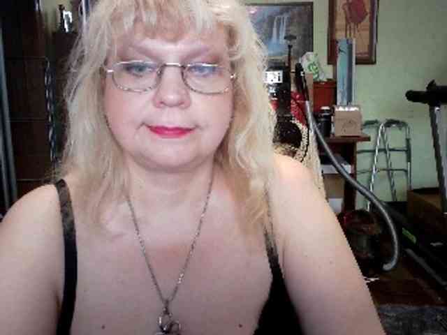 LOLA88888 webcam