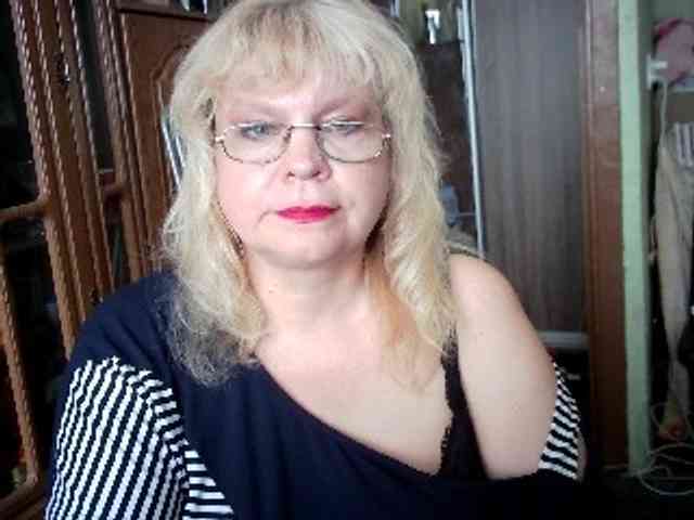 LOLA88888 webcam