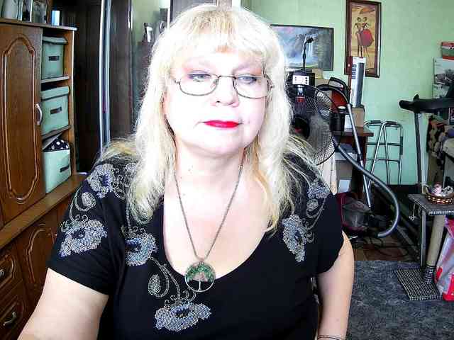 LOLA88888 webcam