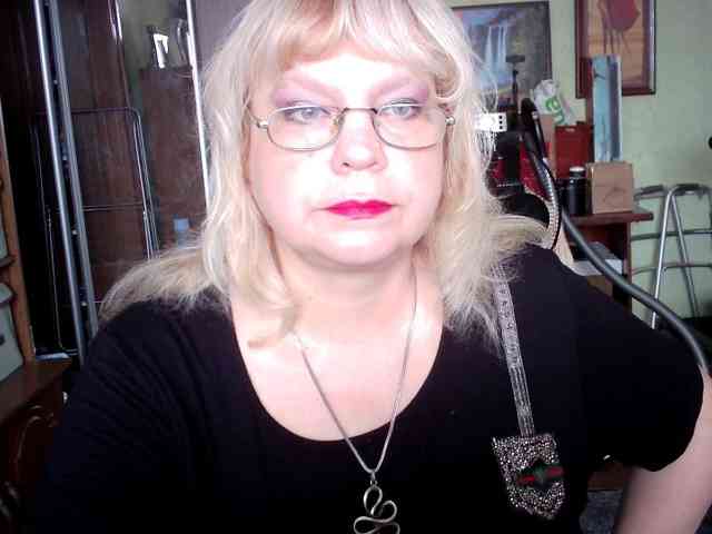 LOLA88888 webcam