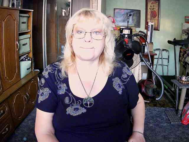 LOLA88888 webcam