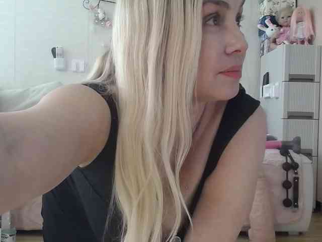 Kamila5555555 webcam