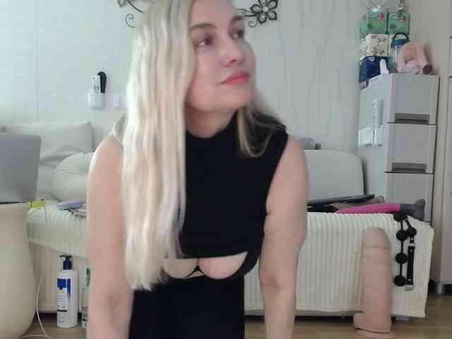 Kamila5555555 webcam