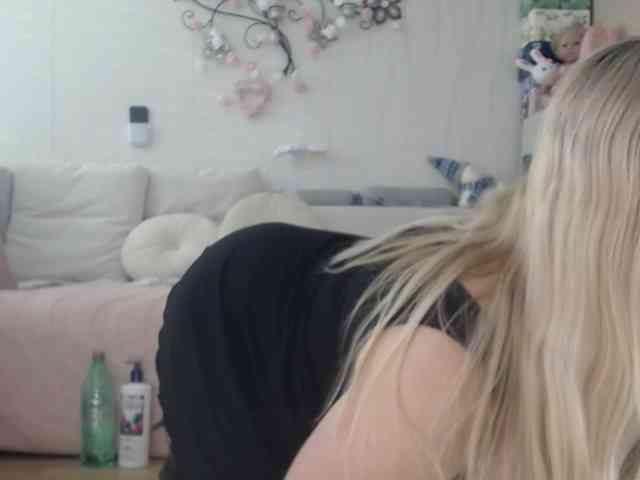 Kamila5555555 webcam