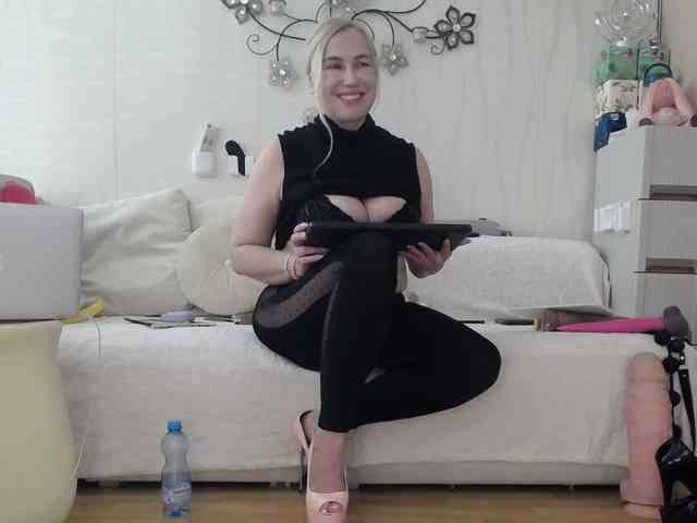 Kamila5555555 webcam