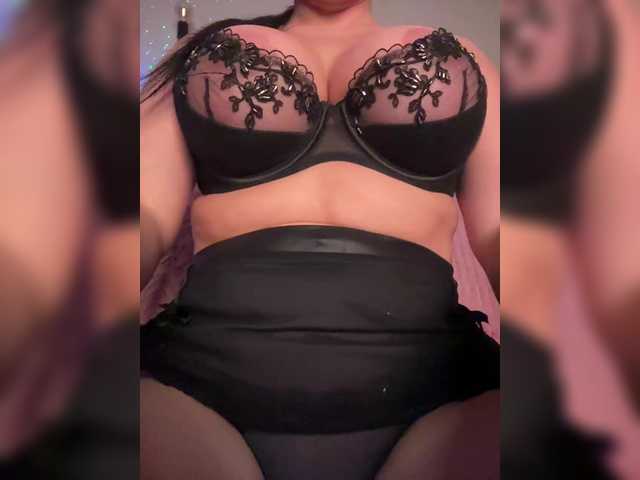 DianaCharming's BongaCams show and profile