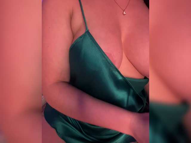 DianaCharming's BongaCams show and profile