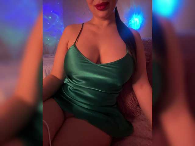 DianaCharming's BongaCams show and profile