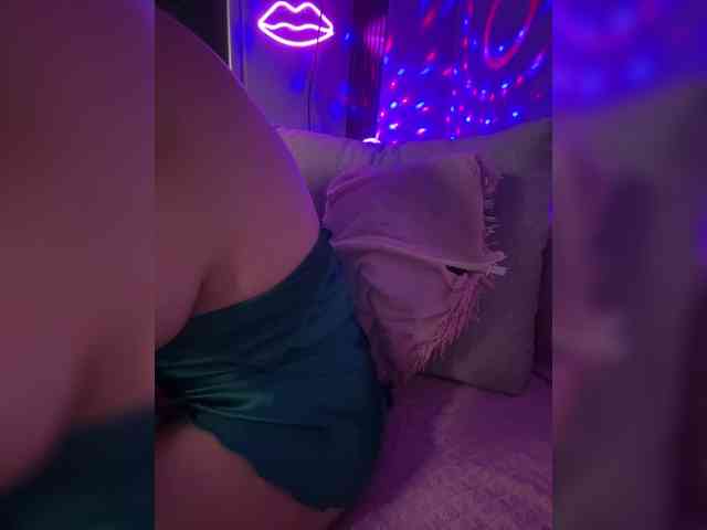 Sugarbaby33 webcam