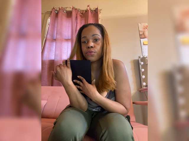 pinkrackz's BongaCams show and profile