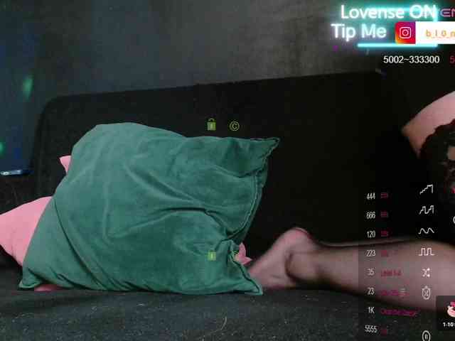 xNiMFAMANKAx webcam