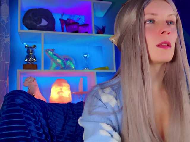 -Fresh-'s BongaCams show and profile