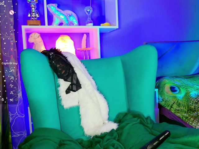 -Fresh-'s BongaCams show and profile