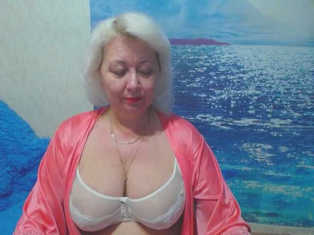 CaronCapella's BongaCams show and profile