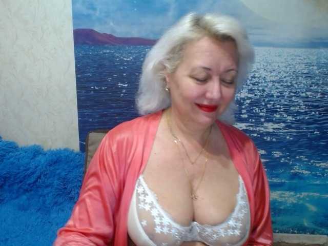 CaronCapella's BongaCams show and profile