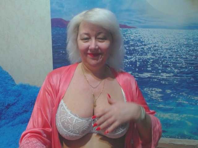 CaronCapella's BongaCams show and profile