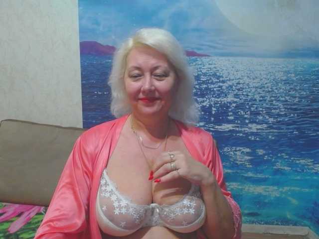 CaronCapella's BongaCams show and profile