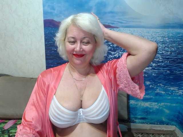 CaronCapella's BongaCams show and profile