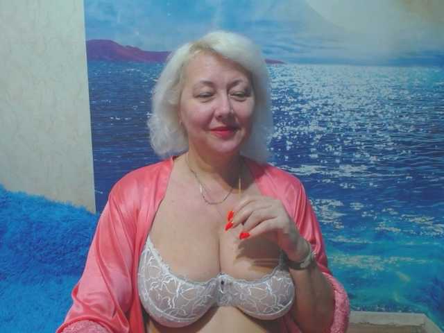 CaronCapella's BongaCams show and profile