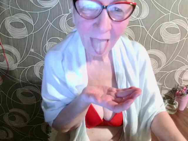 Svetulya50 Live Webcam on BongaCams