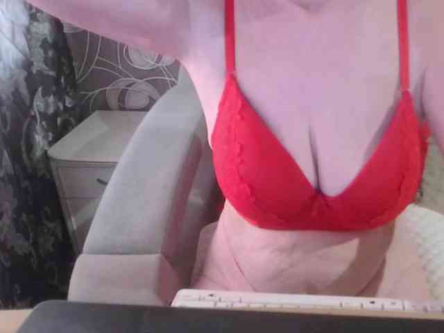 Svetulya50 Live Webcam on BongaCams