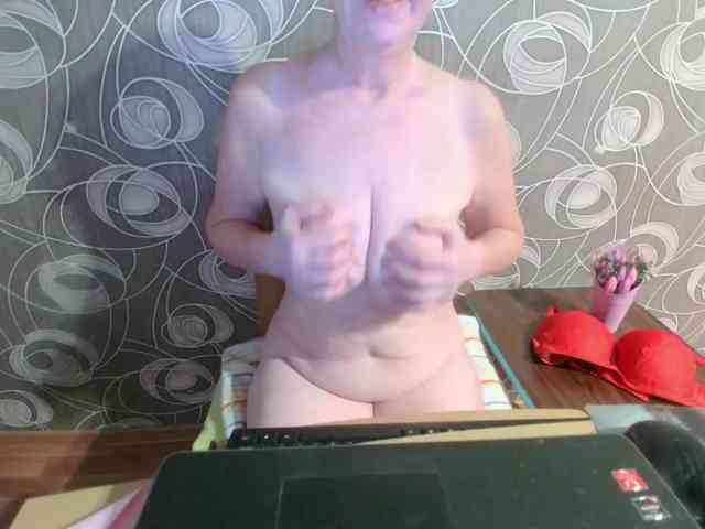 Svetulya50 Live Webcam on BongaCams