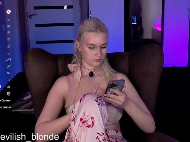 MikaKisa66624's BongaCams show and profile