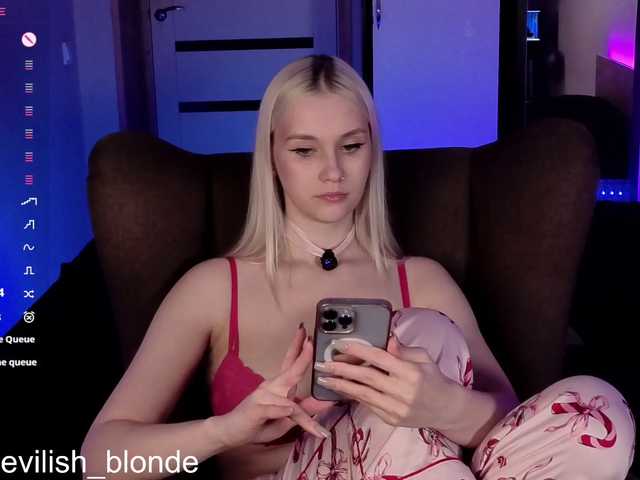 MikaKisa66624's BongaCams show and profile